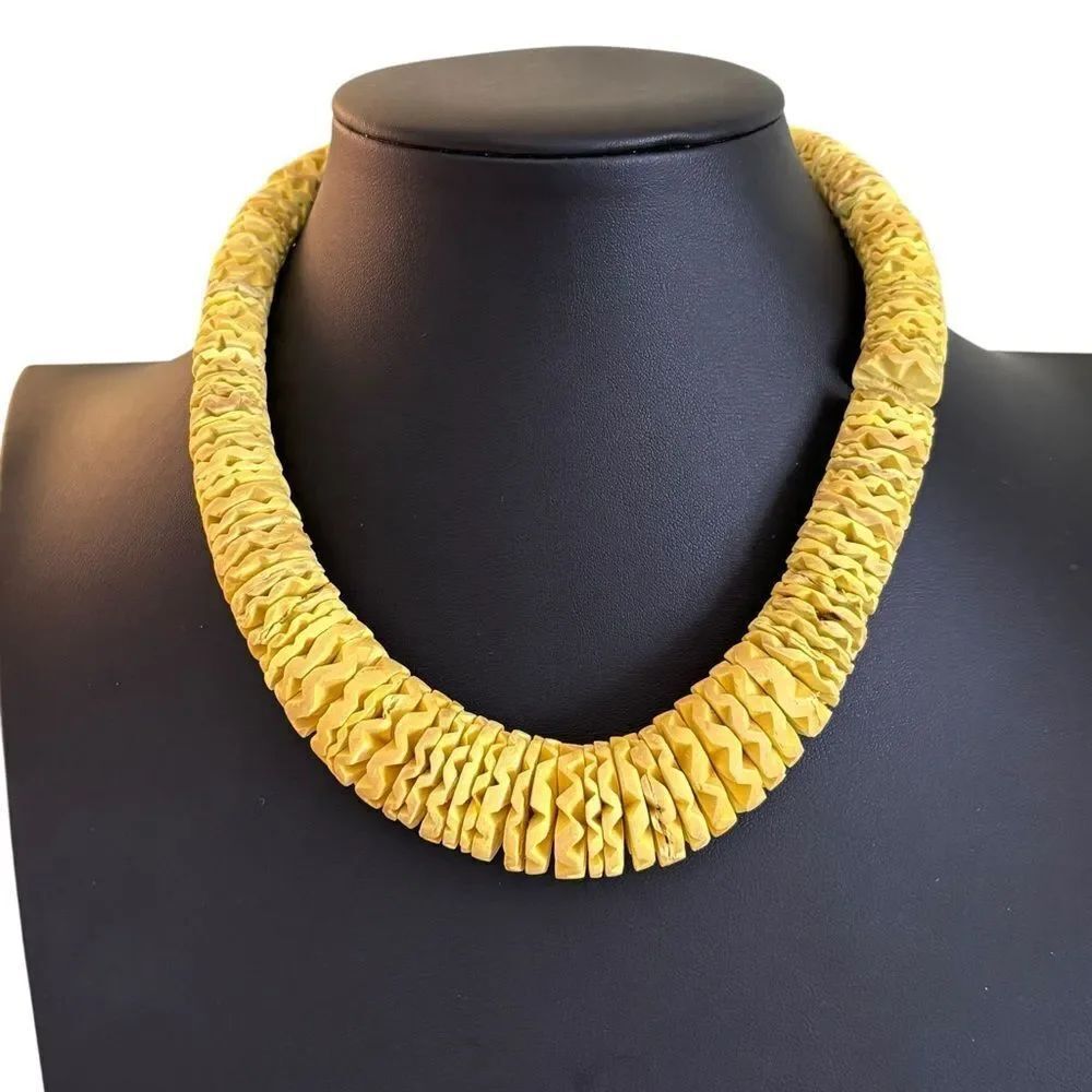 Colorful & Funky Vintage Graduated statement Necklace.